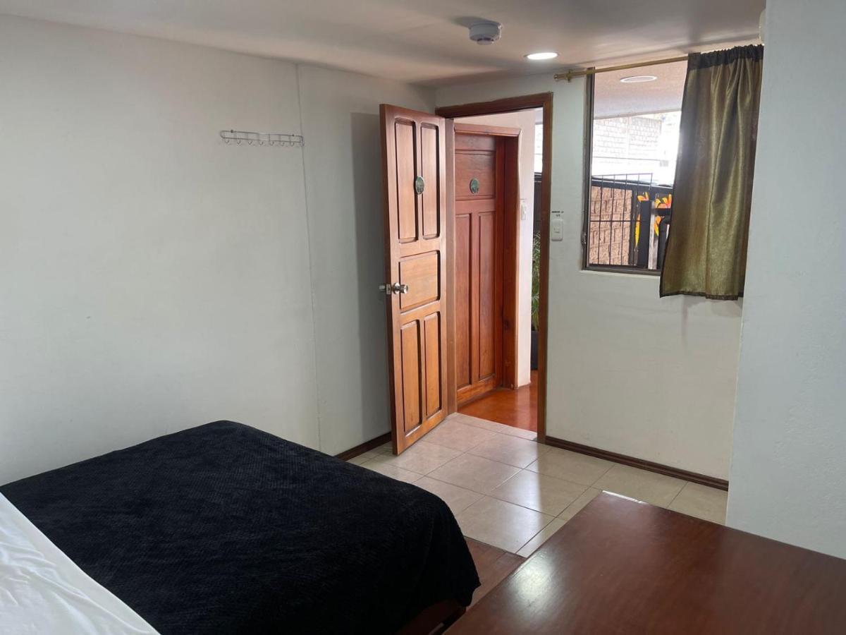 El Jardin Escondido Party Hostel บาญอส ภายนอก รูปภาพ