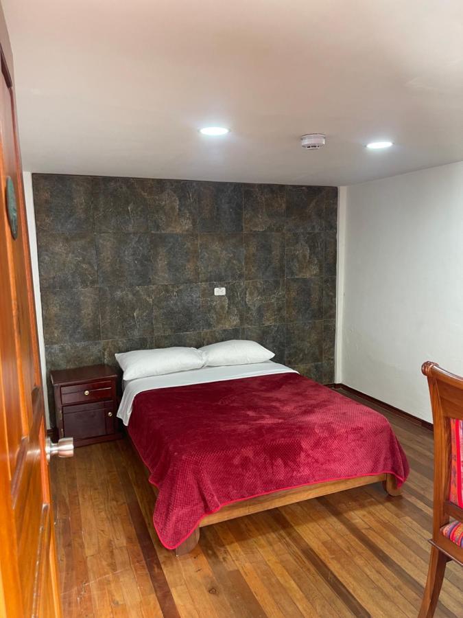 El Jardin Escondido Party Hostel บาญอส ภายนอก รูปภาพ