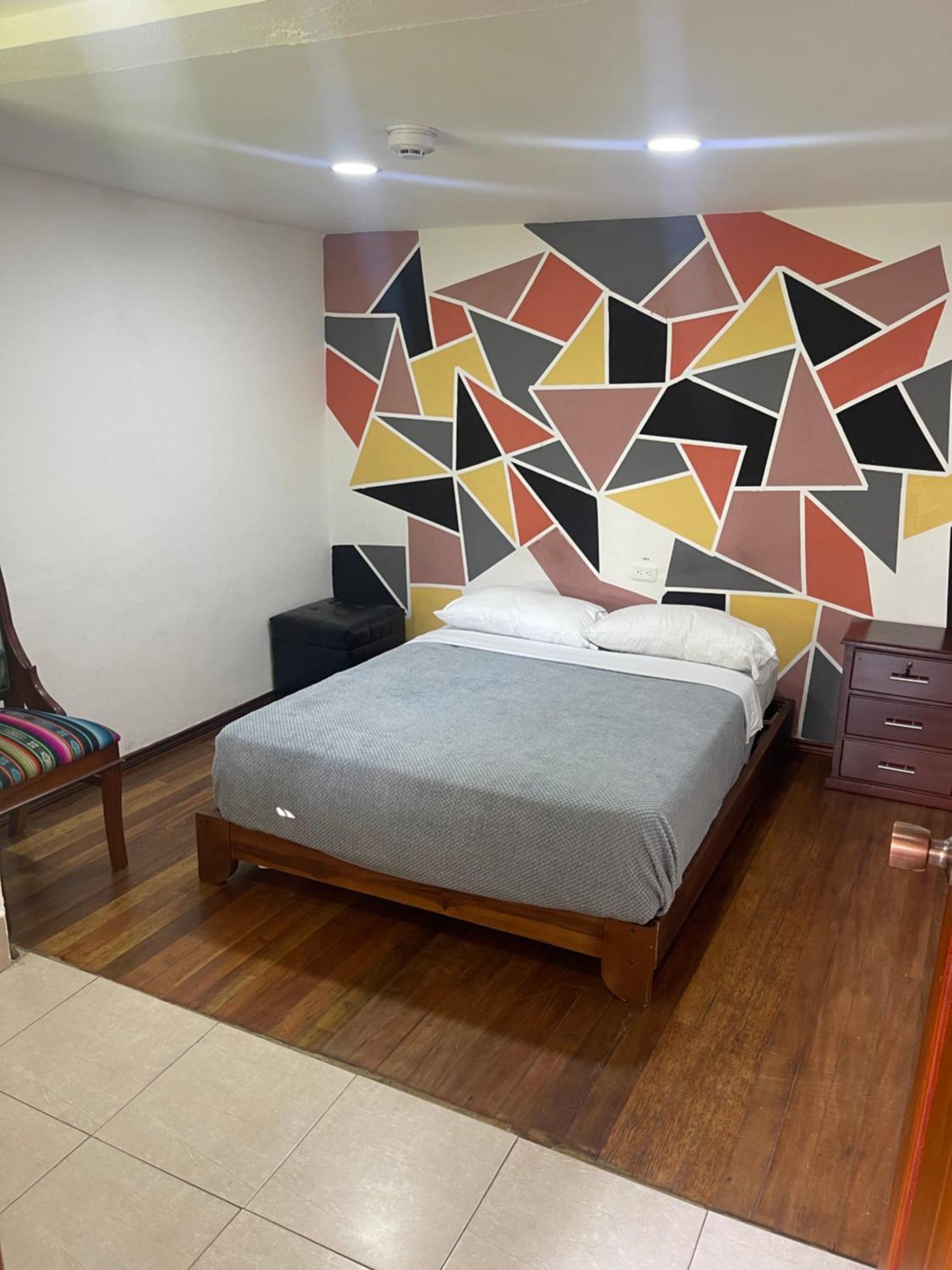 El Jardin Escondido Party Hostel บาญอส ภายนอก รูปภาพ