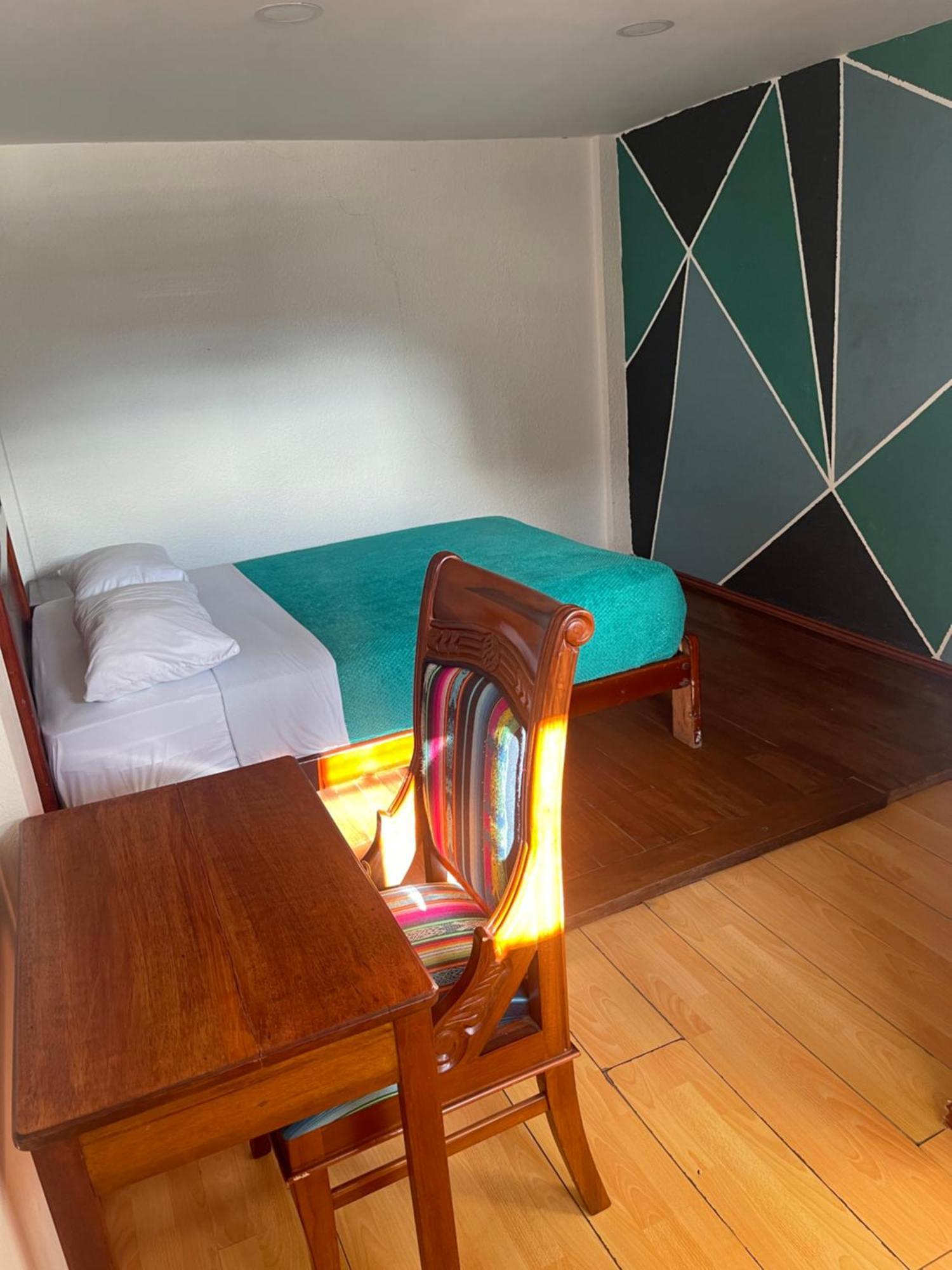 El Jardin Escondido Party Hostel บาญอส ภายนอก รูปภาพ