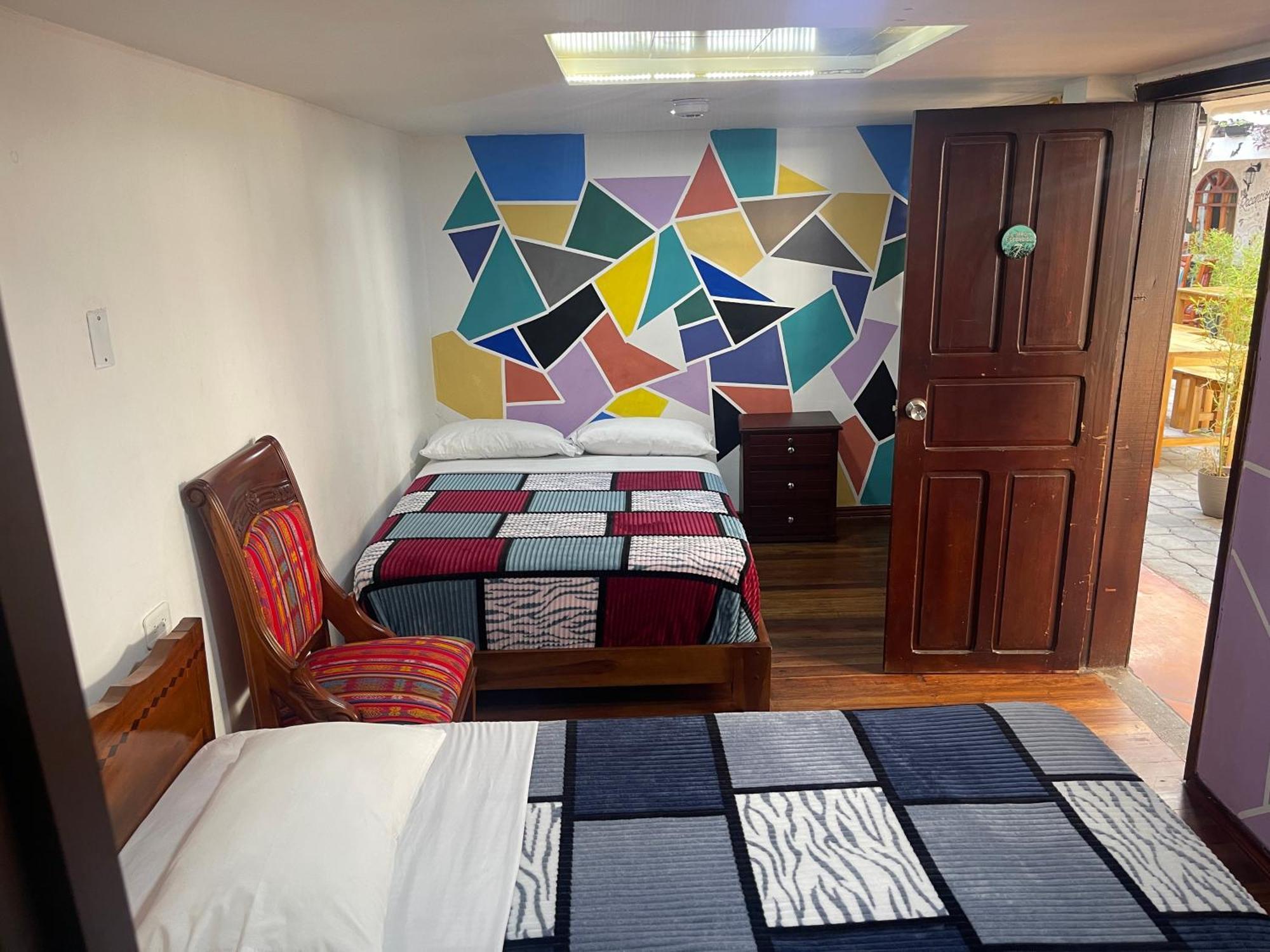 El Jardin Escondido Party Hostel บาญอส ภายนอก รูปภาพ